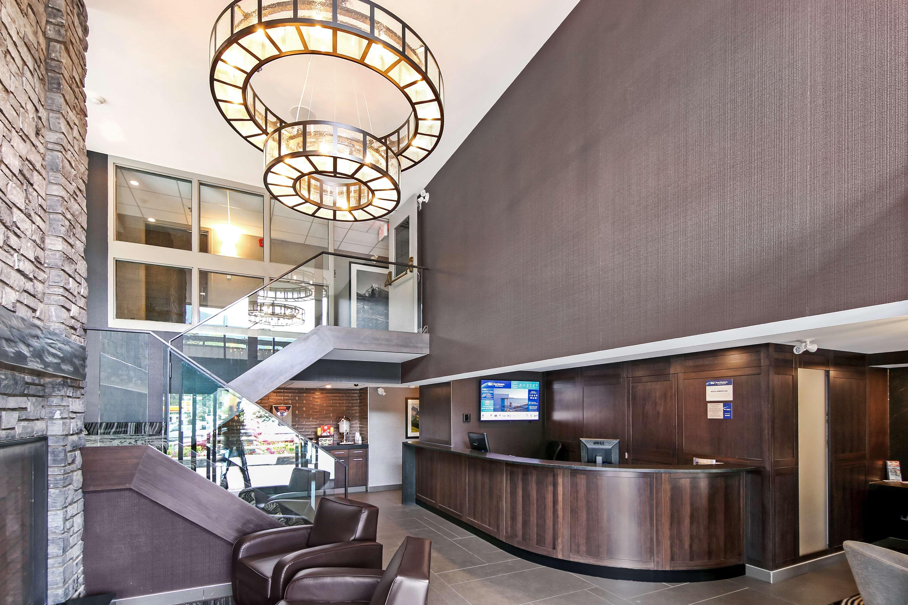 Best Western Plus Banff International Lodge Exterior foto