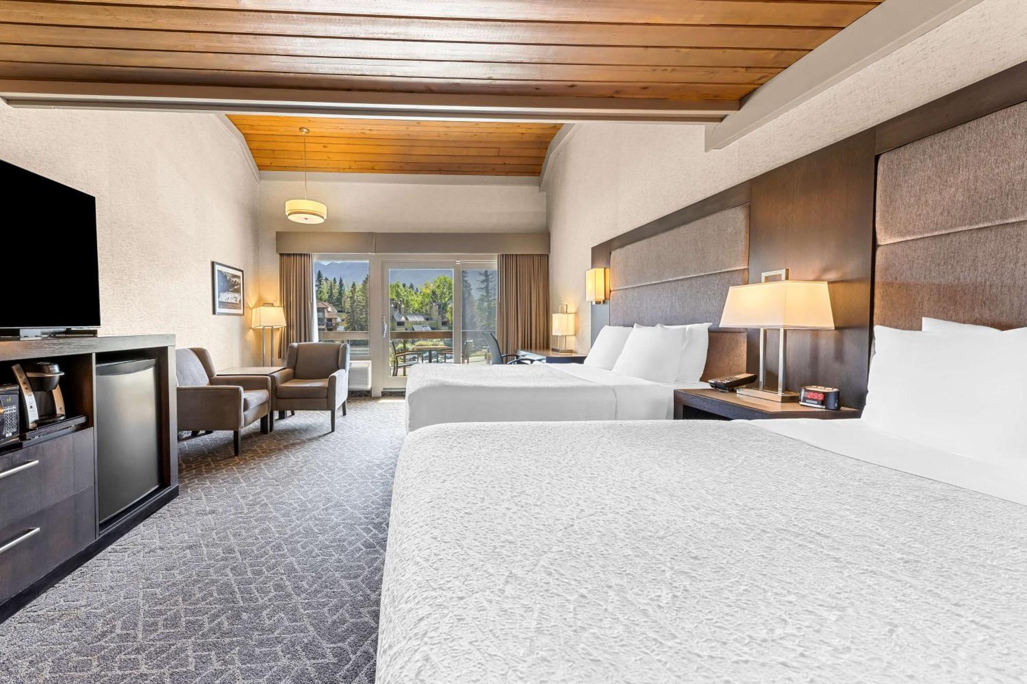 Best Western Plus Banff International Lodge Exterior foto