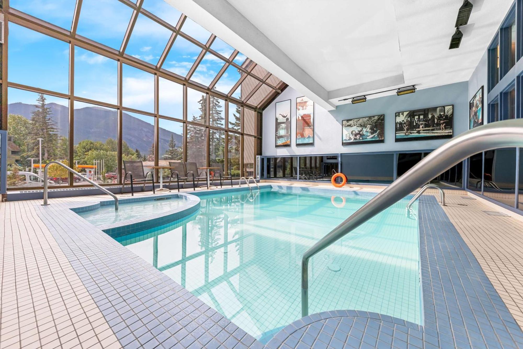 Best Western Plus Banff International Lodge Exterior foto