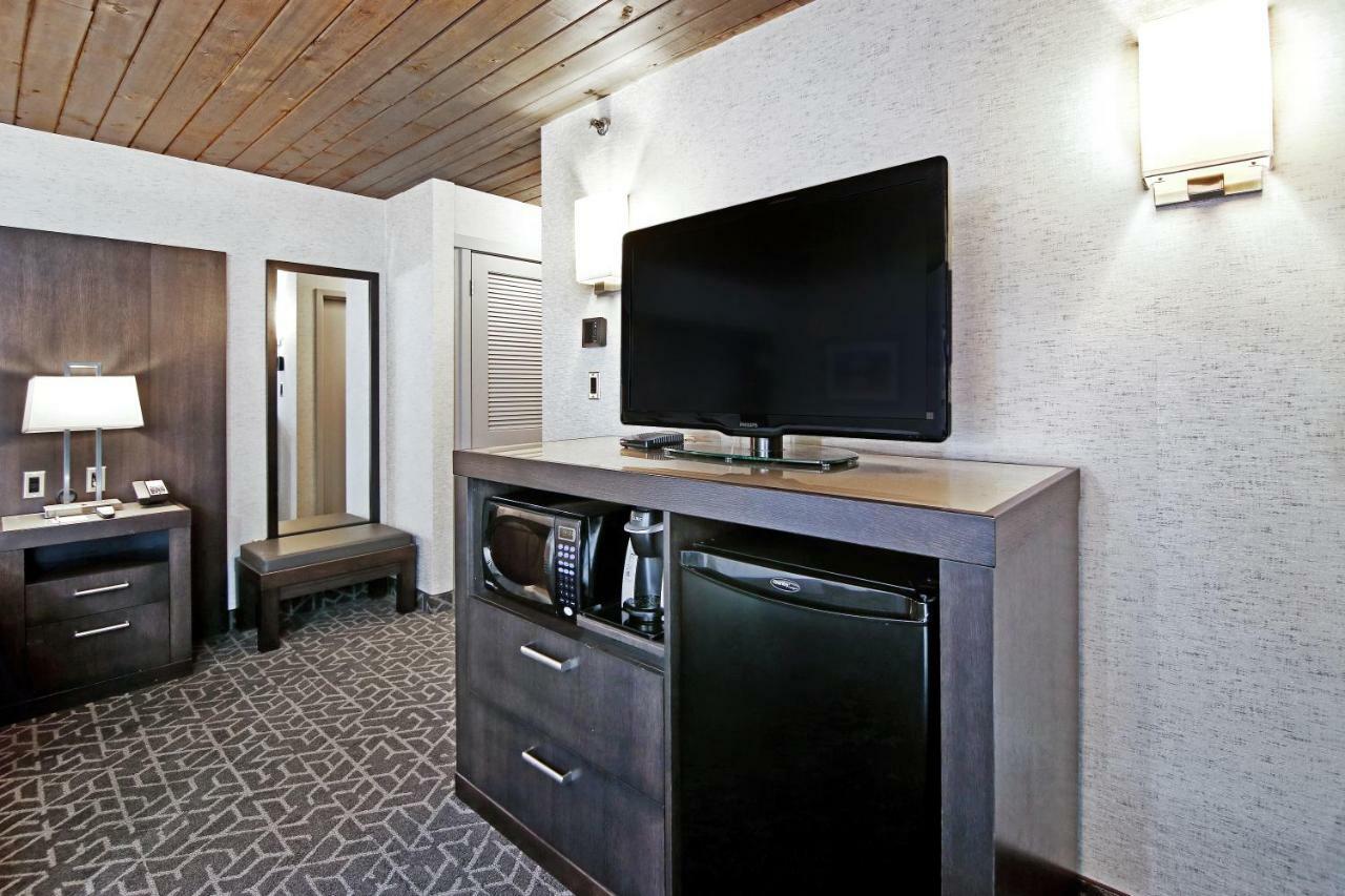 Best Western Plus Banff International Lodge Exterior foto